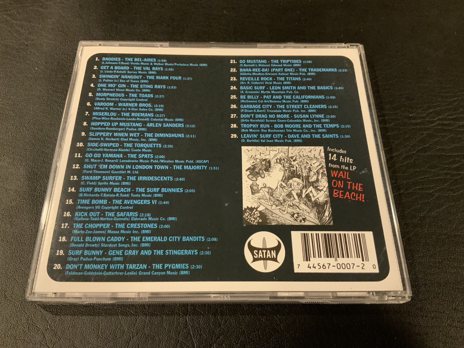 GET A BOARD 16 SURF AND HOT ROD HO-DOWNS + 14 FROM WAIL ON THE BEACH COMP CD - Image 2