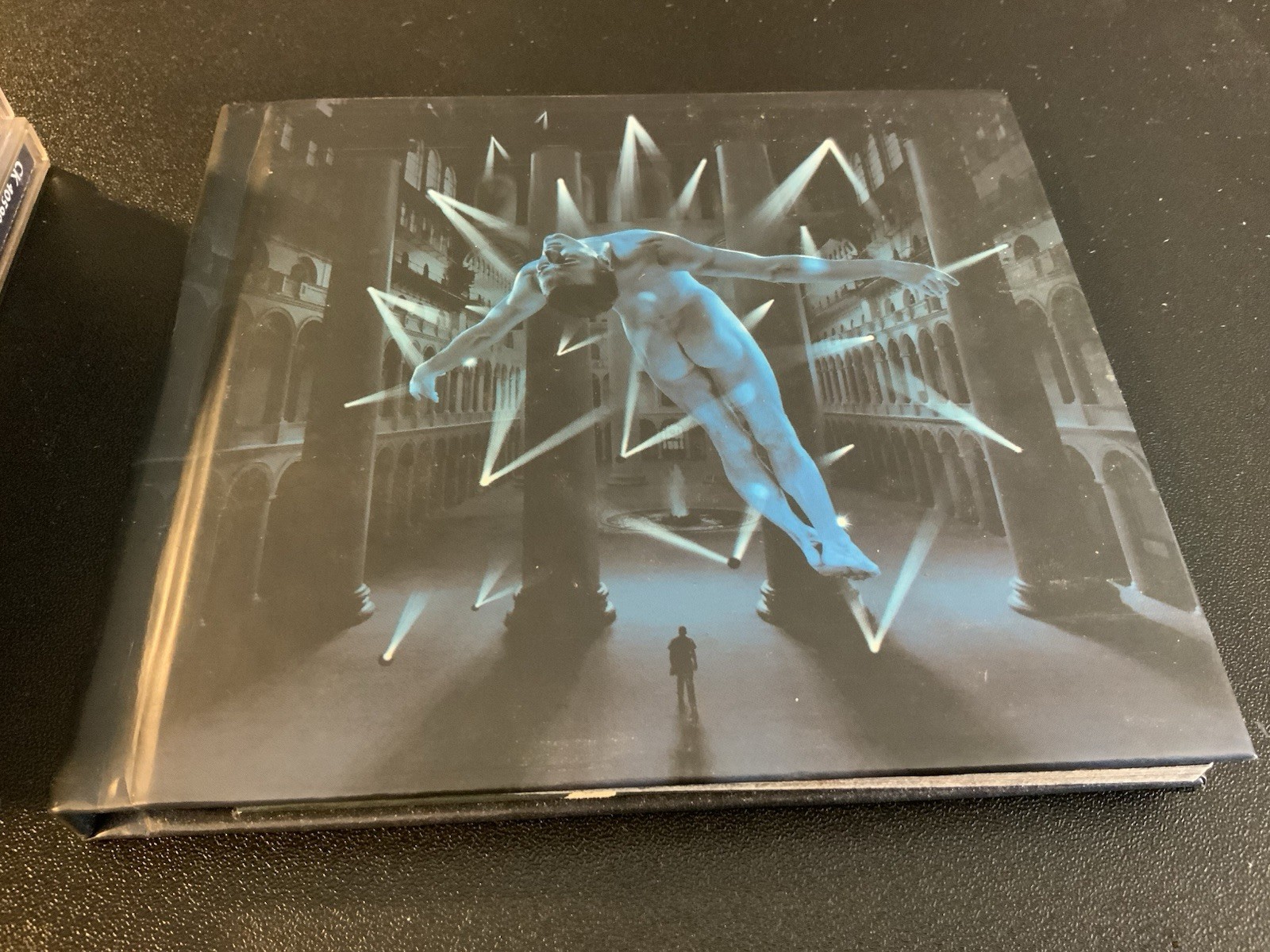 Lot of 4 Pink Floyd CDs - Relics, Animals, The Division Bell, Momentary Lapse - Image 8