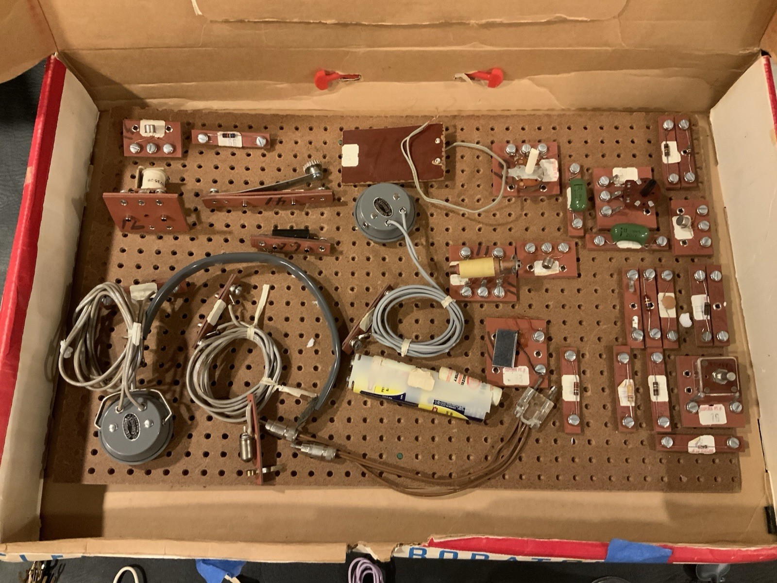 Vintage Superex Electronics Laboratory 35 Exciting Electronic Projects! RARE SEE - Image 9
