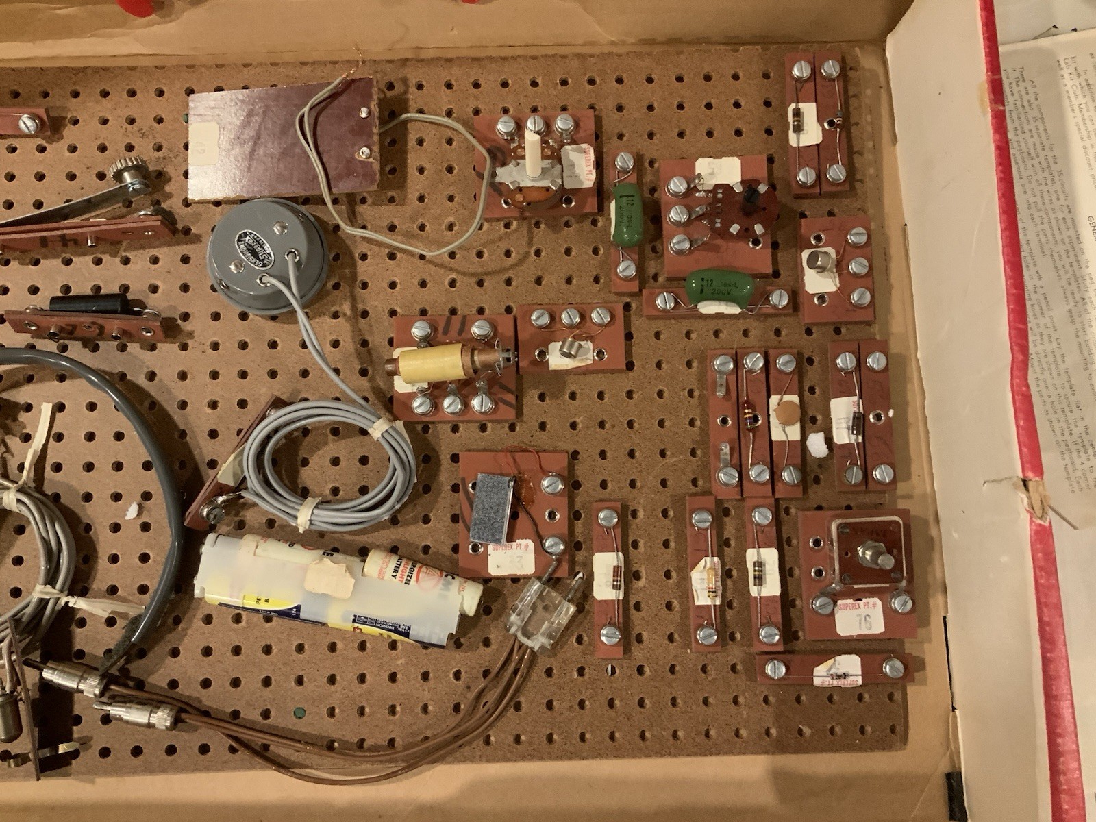 Vintage Superex Electronics Laboratory 35 Exciting Electronic Projects! RARE SEE - Image 11