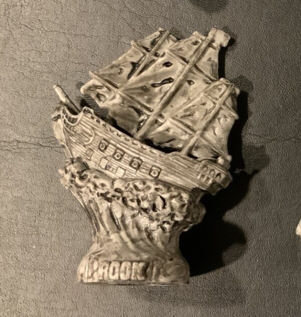 Pirates of the Caribbean Grey Rook Chess Piece Part At Worlds End 2006