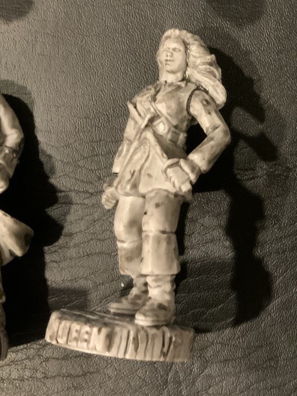 Disney Pirates of the Caribbean Gray Queen Elizabeth Swan Chess Piece 2006
