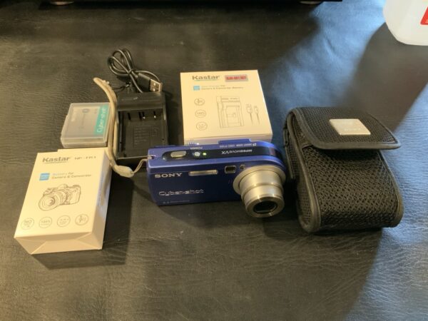 Sony Cyber-Shot DSC-P100 5.1MP Digital Camera RARE BLUE Tested See Pics - Image 2
