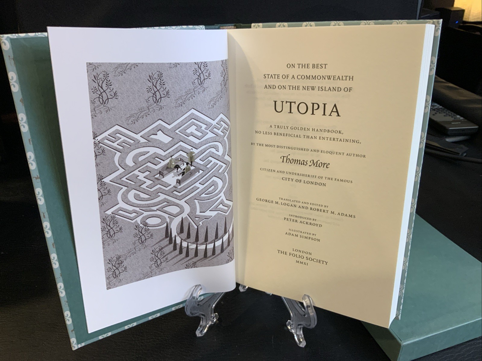 Thomas More Utopia Folio Society Edition with Slipcase Illustrated 2011 Like New - Image 3
